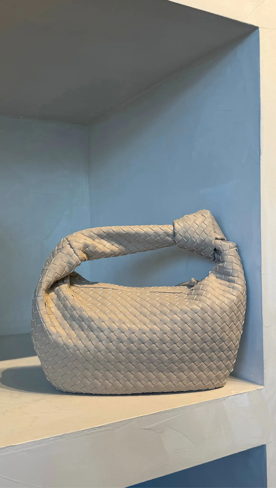 Woven Knotted Shoulder Bag - Oatmeal